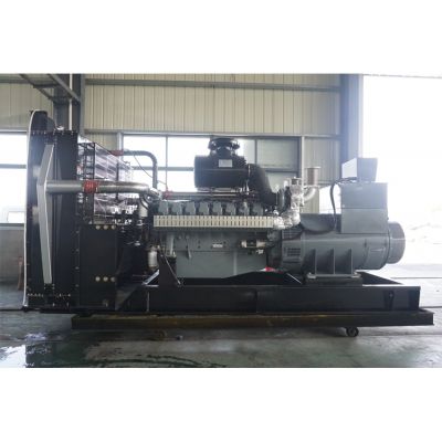 900kw威曼柴油發(fā)電機(jī)組-威曼16缸柴油機(jī)D30A1柴油發(fā)電機(jī)組,缸徑/行程：128/142mm,柴油發(fā)電機(jī)組水冷發(fā)動機(jī)功率960KW,柴油發(fā)電機(jī)組配套馬拉松斯坦福發(fā)電機(jī)。廠價直銷歡迎選購：13773399855。
