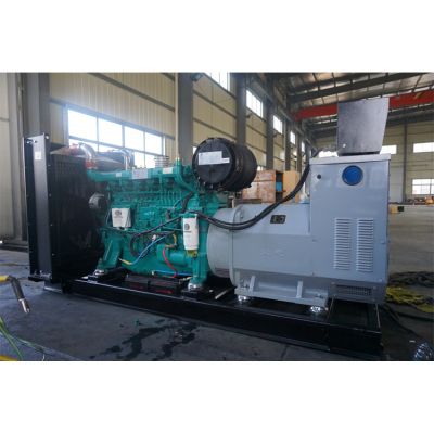 300kw濰柴藍(lán)擎柴油發(fā)電機(jī)組-濰柴藍(lán)擎6缸柴油機(jī)WP13D385E200柴油發(fā)電機(jī)組,缸徑/行程：127/165mm,柴油發(fā)電機(jī)組水冷發(fā)動(dòng)機(jī)功率350KW,柴油發(fā)電機(jī)組配套馬拉松斯坦福發(fā)電機(jī)。廠價(jià)直銷歡迎選購：13773399855。