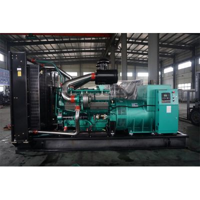 600kw乾能柴油發(fā)電機(jī)組-乾能12缸柴油機(jī)QN27G900D2柴油發(fā)電機(jī)組,缸徑/行程：135/155mm,柴油發(fā)電機(jī)組水冷發(fā)動機(jī)功率660KW,柴油發(fā)電機(jī)組配套馬拉松斯坦福發(fā)電機(jī)。廠價(jià)直銷歡迎選購：13773399855。