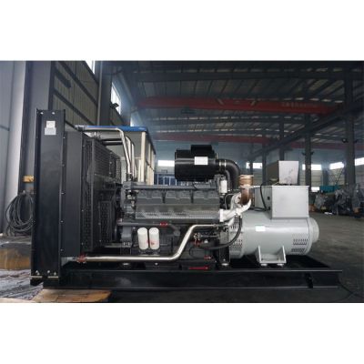 700kw無錫動力柴油發(fā)電機組-無錫動力12缸柴油機WX287TAD68柴油發(fā)電機組,缸徑/行程：138/160mm,柴油發(fā)電機組水冷發(fā)動機功率750KW,柴油發(fā)電機組配套馬拉松斯坦福發(fā)電機。廠價直銷歡迎選購：13773399855。