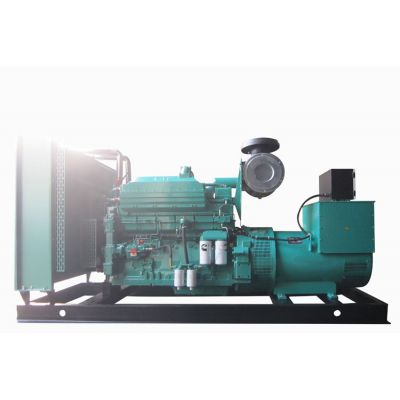 600kw重慶康明斯柴油發(fā)電機(jī)組-重慶康明斯6缸柴油機(jī)QSK19-G11柴油發(fā)電機(jī)組,缸徑/行程：159/159mm,柴油發(fā)電機(jī)組水冷發(fā)動機(jī)功率667KW,柴油發(fā)電機(jī)組配套馬拉松斯坦福發(fā)電機(jī)。廠價(jià)直銷歡迎選購：13773399855。