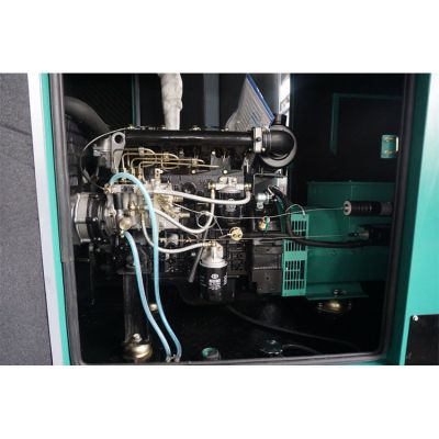 10kw揚動柴油發(fā)電機組-揚動3缸柴油機YD380D柴油發(fā)電機組,缸徑/行程：80/90mm,柴油發(fā)電機組水冷發(fā)動機功率10KW,柴油發(fā)電機組配套馬拉松斯坦福發(fā)電機。廠價直銷歡迎選購：13773399855。