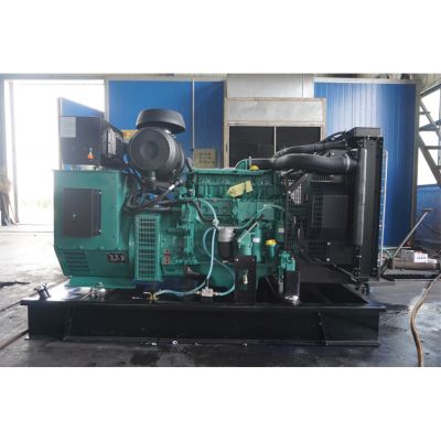 100kw沃爾沃柴油發(fā)電機(jī)組-沃爾沃4缸柴油機(jī)TAD532GE柴油發(fā)電機(jī)組,缸徑/行程：108/130mm,柴油發(fā)電機(jī)組水冷發(fā)動機(jī)功率114KW,柴油發(fā)電機(jī)組配套馬拉松斯坦福發(fā)電機(jī)。廠價直銷歡迎選購：13773399855。