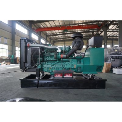 120kw沃爾沃柴油發(fā)電機(jī)組-沃爾沃6缸柴油機(jī)TAD731GE柴油發(fā)電機(jī)組,缸徑/行程：108/130mm,柴油發(fā)電機(jī)組水冷發(fā)動機(jī)功率133KW,柴油發(fā)電機(jī)組配套馬拉松斯坦福發(fā)電機(jī)。廠價直銷歡迎選購：13773399855。