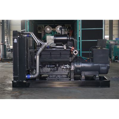 600kw上柴股份柴油發(fā)電機(jī)組-上柴股份12缸柴油機(jī)SC27G900D2柴油發(fā)電機(jī)組,缸徑/行程：135/155mm,柴油發(fā)電機(jī)組水冷發(fā)動(dòng)機(jī)功率662KW,柴油發(fā)電機(jī)組配套馬拉松斯坦福發(fā)電機(jī)。廠價(jià)直銷歡迎選購：13773399855。