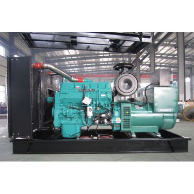 200kw重慶康明斯柴油發(fā)電機(jī)組-重慶康明斯6缸柴油機(jī)MTA11-G2柴油發(fā)電機(jī)組,缸徑/行程：125/147mm,柴油發(fā)電機(jī)組水冷發(fā)動(dòng)機(jī)功率246KW,柴油發(fā)電機(jī)組配套馬拉松斯坦福發(fā)電機(jī)。廠價(jià)直銷歡迎選購(gòu)：13773399855。