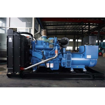 300KW玉柴柴油發(fā)電機(jī)組-玉柴6缸柴油機(jī)YCDV11D-420,柴油發(fā)電機(jī)組缸徑/行程：126/155mm,柴油發(fā)電機(jī)組水冷發(fā)動(dòng)機(jī)功率309KW,柴油發(fā)電機(jī)組配套馬拉松斯坦福發(fā)電機(jī)。廠價(jià)直銷歡迎選購(gòu)：13773399855。