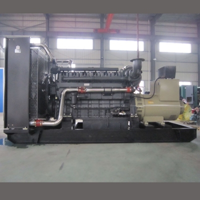 700kw上柴動(dòng)力柴油發(fā)電機(jī)組-上柴股份6缸柴油機(jī)6KTAA25-G32柴油發(fā)電機(jī)組,缸徑/行程：170/185mm,柴油發(fā)電機(jī)組水冷發(fā)動(dòng)機(jī)功率754KW,柴油發(fā)電機(jī)組配套馬拉松斯坦福發(fā)電機(jī)。廠價(jià)直銷歡迎選購(gòu)：13773399855。