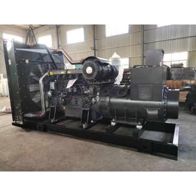 900kw上柴股份柴油發(fā)電機(jī)組-上柴動(dòng)力6缸柴油機(jī)6KTAA25-G320柴油發(fā)電機(jī)組,缸徑/行程：170/185mm,柴油發(fā)電機(jī)組水冷發(fā)動(dòng)機(jī)功率902KW,柴油發(fā)電機(jī)組配套馬拉松斯坦福發(fā)電機(jī)。廠價(jià)直銷歡迎選購(gòu)：13773399855。